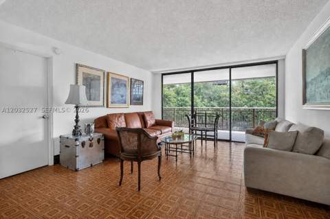 2901 S Bayshore Dr 4A, Miami FL - photo 6 of 32