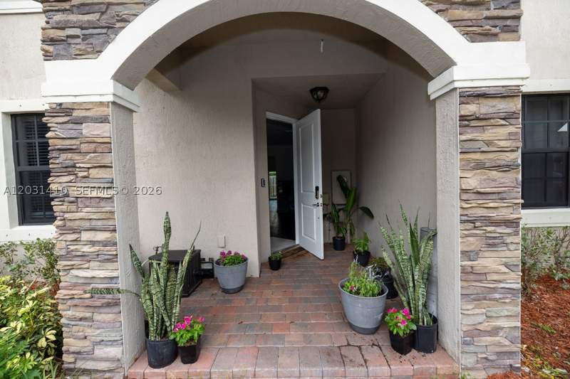 3 bedroom Townhouse at 24843 SW 114th Ct, Coco Palm Estates, Homestead — photo 2