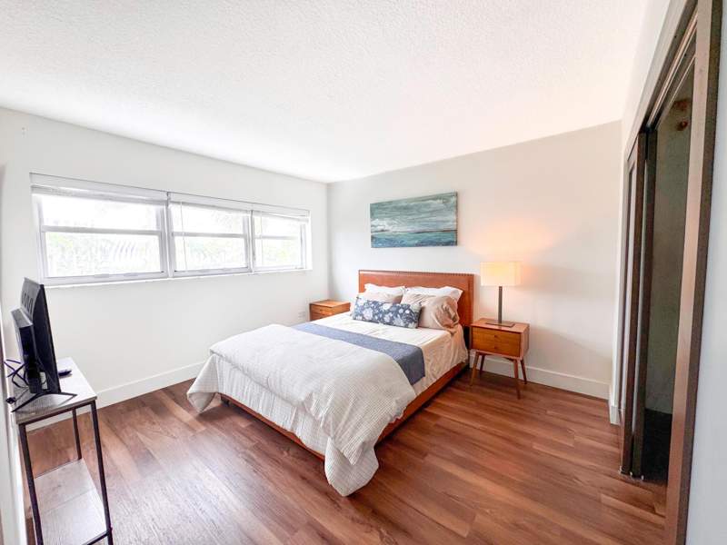2 bedroom Condominium at 1881 Washington Avenue 4a, Octagon Towers I Condo, Miami Beach — photo 5