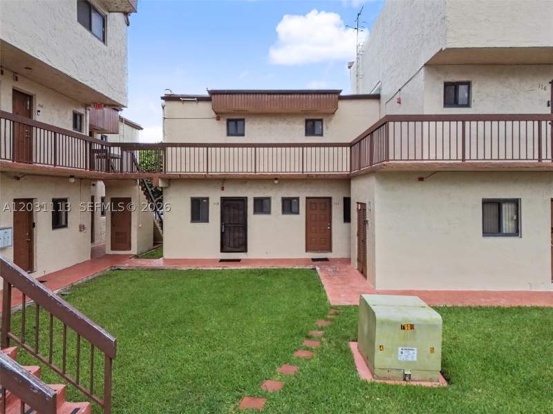 2 bedroom Condominium at 1001 SW 105 Ave 113, Tamiami Village Condo, Miami — photo 2