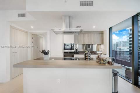 1000 Brickell Plz 4401, Miami FL - photo 7 of 19