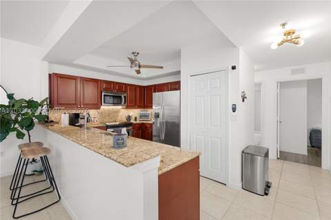 1200 NE 105th St 27, Miami Shores FL - photo 7 of 33