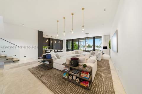 1050 Stillwater Dr, Miami Beach FL - photo 10 of 64
