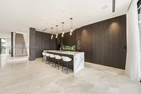 1050 Stillwater Dr, Miami Beach FL - photo 12 of 64
