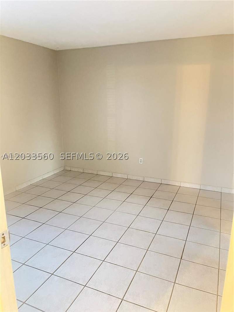 2 bedroom Condominium at 10383 N Kendall Dr N5, Kendall Acres Condo Bldg, Miami — photo 5