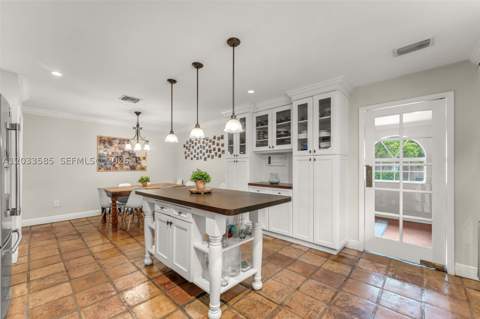 7603 SW 91st Ave, Miami FL - photo 12 of 48