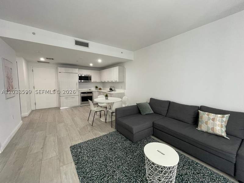 1 bedroom Condominium at 45 SW 9th St 1407, Brickell Heights East Con, Miami — photo 4