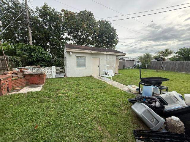 3 bedroom SingleFamilyResidence at 11615 SW 141st Street, Replat Of Portions Of Rich, Miami — photo 4