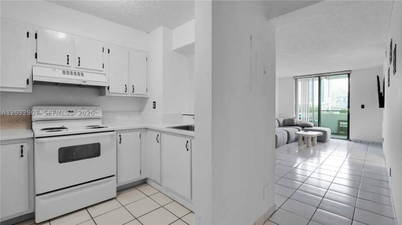 2 bedroom Condominium at 546 SW 1st St 603, Rioplaza Condominium, Miami — photo 5