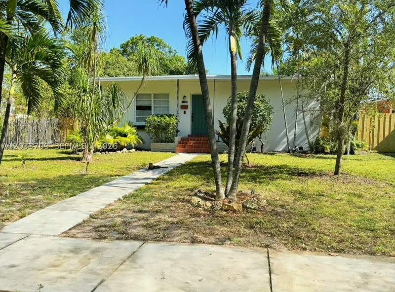 2 bedroom SingleFamilyResidence at 1135 NE 133 rd St, Irons Manor 4th Addn, North Miami — photo 3