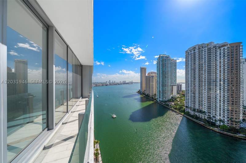 4 bedroom Condominium at 300 Biscayne Blvd Way 1904C, Aston Martin Residences, Miami — photo 2