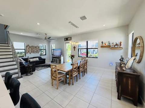 8288 NW 44th Terrace, Doral FL - photo 17 of 68