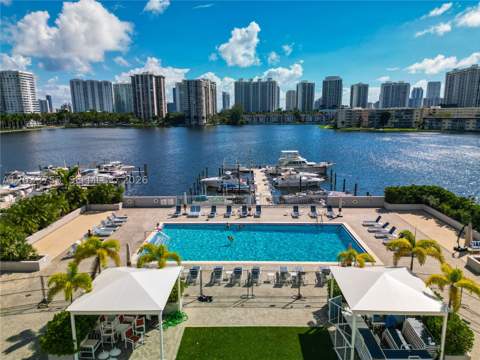 18011 Biscayne Blvd 902, Aventura FL - photo 8 of 31
