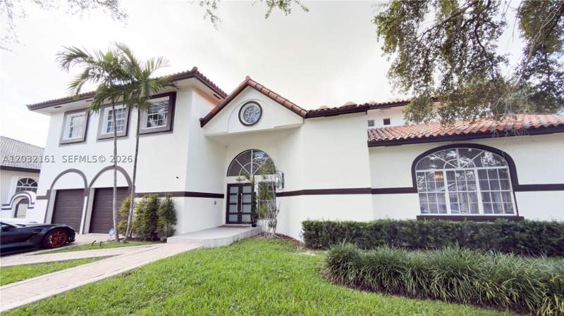 5 bedroom SingleFamilyResidence at 15106 NW 89th Ct, Alameda Northwest, Miami Lakes — photo 2