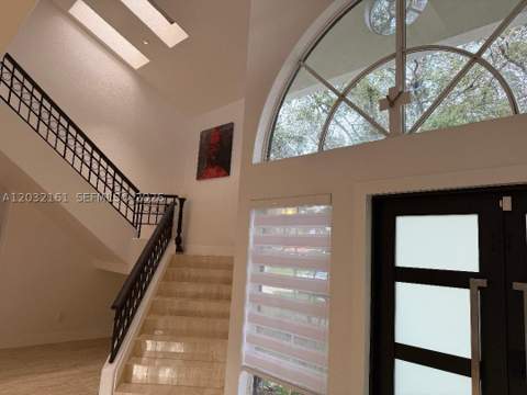 15106 NW 89th Ct, Miami Lakes FL - photo 6 of 57