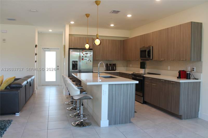 3 bedroom Townhouse at 8265 NW 41 St C-110, Urbana At Residences, Doral — photo 4