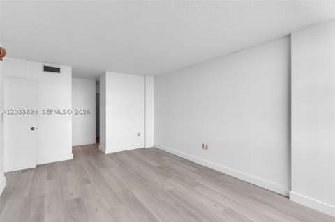 11930 N Bayshore Dr 704, North Miami FL - photo 20 of 47