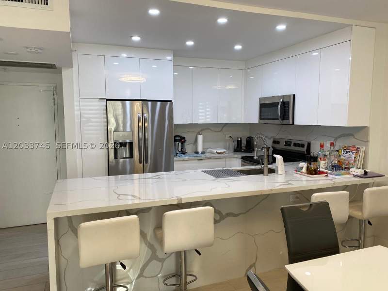 2 bedroom Condominium at 5601 Collins Ave 622, The Pavilion Condo, Miami Beach — photo 3