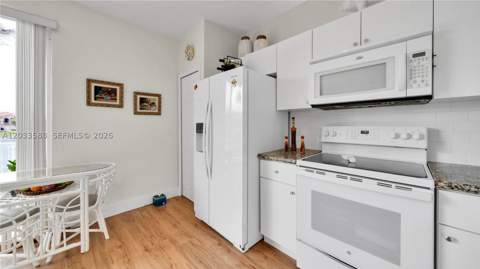 16590 SW 70th St, Miami FL - photo 17 of 53
