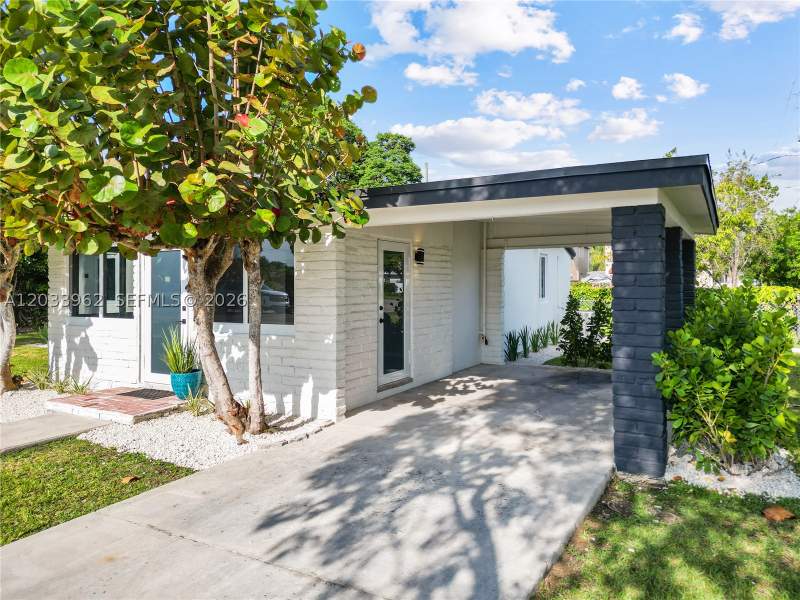 3 bedroom SingleFamilyResidence at 1044 NE 4th Ave, Johnscott, Homestead — photo 2