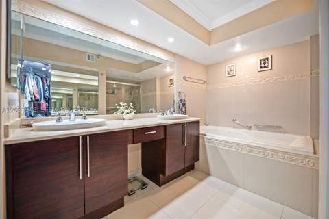 19101 NE 36th Ct 504, Aventura FL - photo 14 of 23