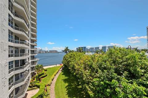 19101 NE 36th Ct 504, Aventura FL - photo 22 of 23