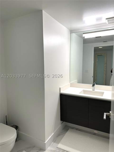 330 Sunny Isles Blvd 5-2002, Sunny Isles Beach FL - photo 13 of 55