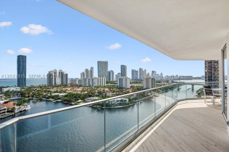 2 bedroom Condominium at 19707 Turnberry Way 20H, Turnberry Isle Condo, Aventura — photo 3
