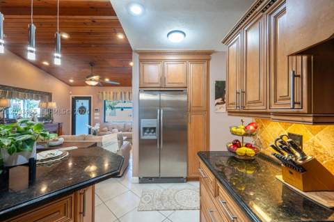 1760 NW 12th Ave, Homestead FL - photo 14 of 53
