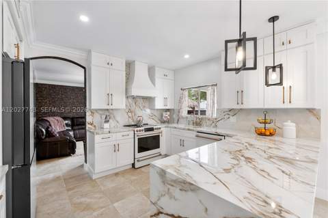 16732 NW 89th Pl, Miami Lakes FL - photo 11 of 26