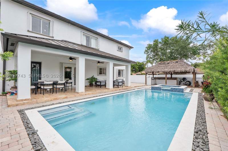 4 bedroom SingleFamilyResidence at 16732 NW 89th Pl, Genesis Oak Gardens, Miami Lakes — photo 2