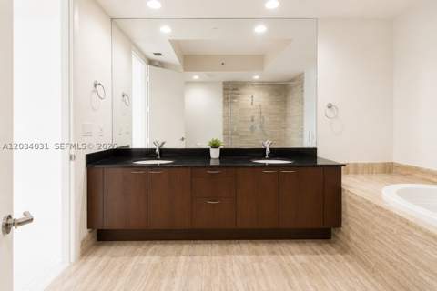 15901 Collins Ave 403, Sunny Isles Beach FL - photo 13 of 31
