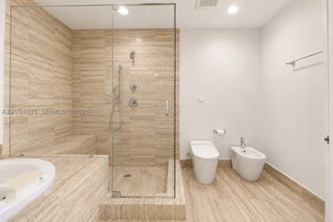 15901 Collins Ave 403, Sunny Isles Beach FL - photo 15 of 31
