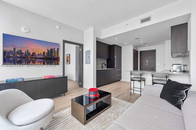 1 bedroom Condominium at 20 NE 11th Street 4309, Miami North, Miami — photo 4
