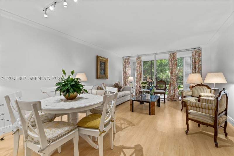 1 bedroom Condominium at 20400 Country Club Dr 203, Biscaya Condo 4, Aventura — photo 2