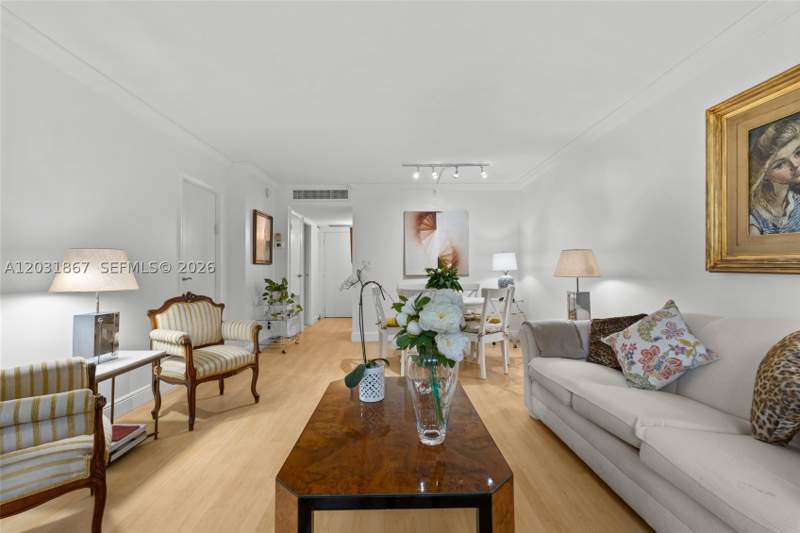 1 bedroom Condominium at 20400 Country Club Dr 203, Biscaya Condo 4, Aventura — photo 4