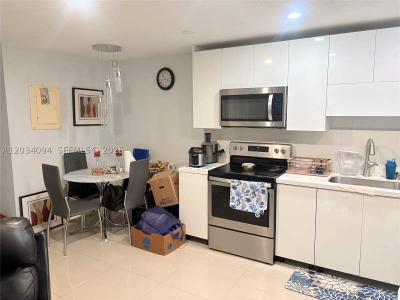 1 bedroom Condominium at 7208 Fairway Dr I11, Cypress Village Condo, Miami Lakes — photo 4