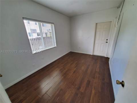 300 NW 84th Ter 300, Miami FL - photo 12 of 21