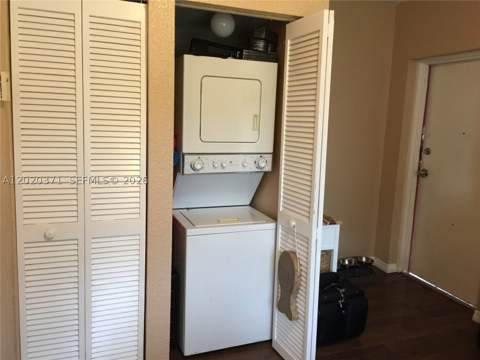 300 NW 84th Ter 300, Miami FL - photo 16 of 21