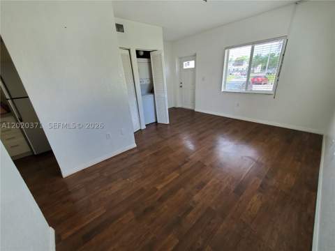 300 NW 84th Ter 300, Miami FL - photo 9 of 21