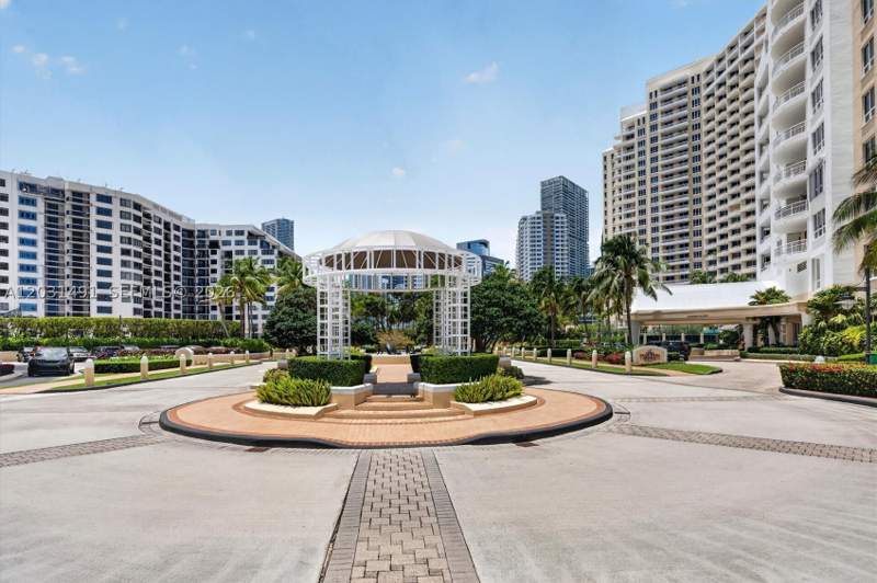 1 bedroom Condominium at 848 Brickell Key Dr 3402, Three Tequesta Point Cond, Miami — photo 3