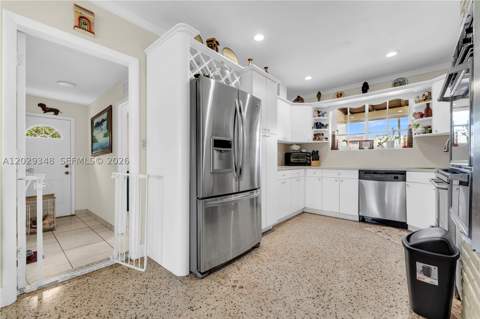 884 W 72nd Pl, Hialeah FL - photo 12 of 53