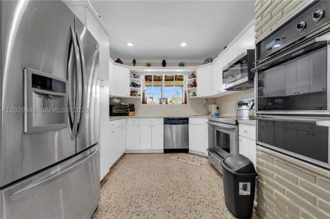 884 W 72nd Pl, Hialeah FL - photo 14 of 53
