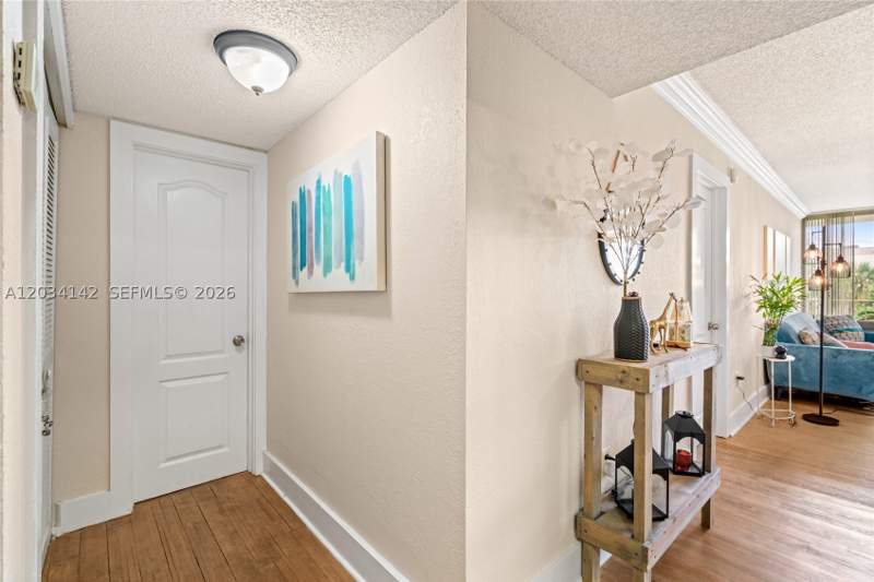 1 bedroom Condominium at 13120 SW 92nd Ave B-313, Village At The Falls, Miami — photo 3