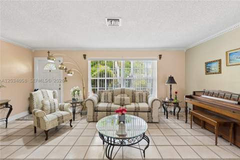6081 SW 109th Ct, Miami FL - photo 7 of 47