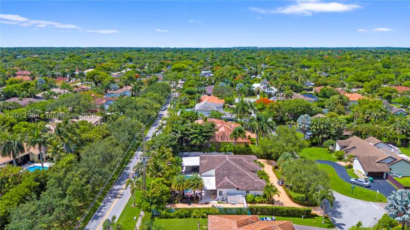 4 bedroom SingleFamilyResidence at 16601 SW 87th Ct, The Landings Sec 1, Palmetto Bay — photo 3