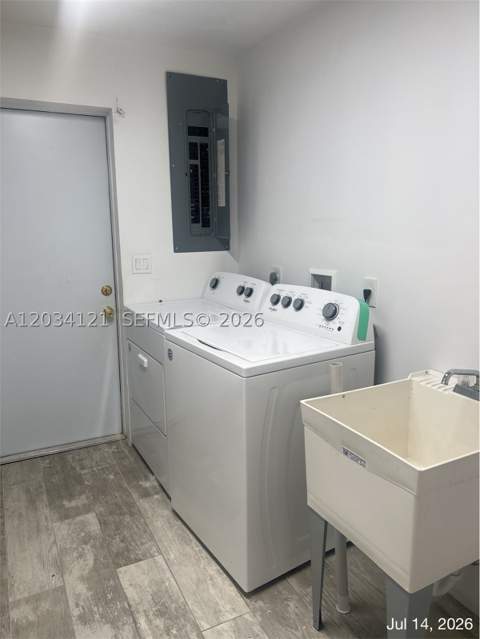 18715 NE 18th Ave, Miami FL - photo 17 of 51