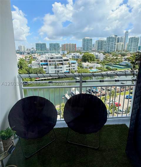 400 Kings Point Dr 928, Sunny Isles Beach FL - photo 9 of 46