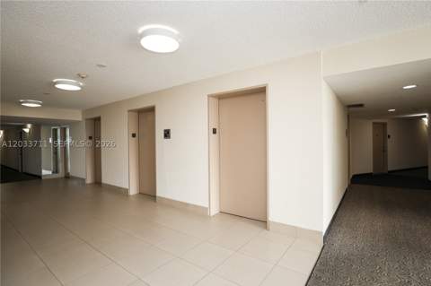 100 Bayview Dr 527, Sunny Isles Beach FL - photo 16 of 98