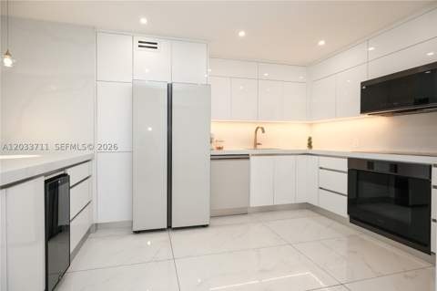 100 Bayview Dr 527, Sunny Isles Beach FL - photo 18 of 98
